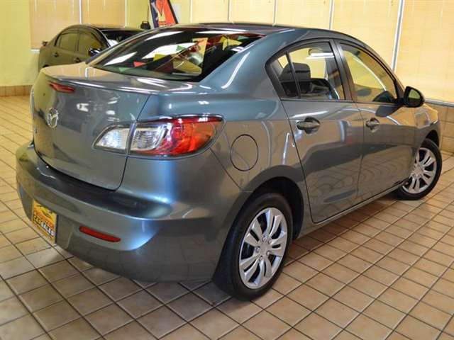 2013 Mazda Mazda3 i SV 4dr Sedan 5A